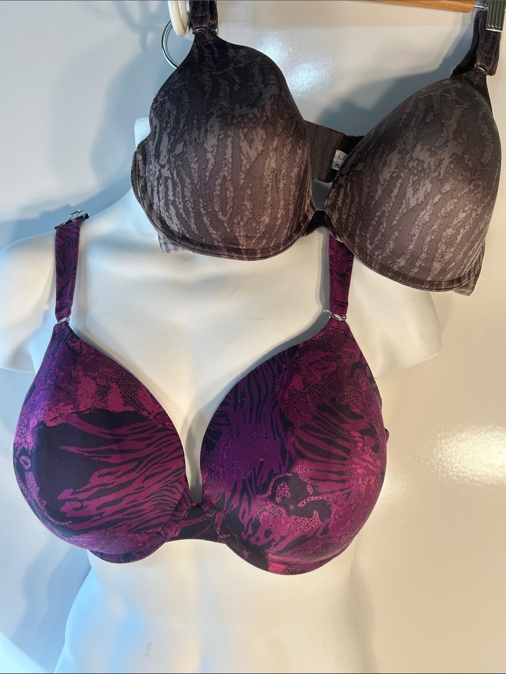 Lilyette Pair of SZ40DD Underwire Support Print Bras Comfort Navy & Brown Prints